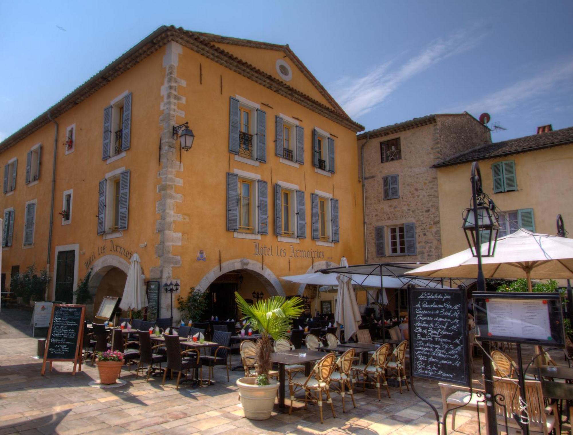 Hotel Les Armoiries Valbonne Exterior foto